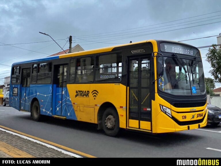 Modelo de transporte coletivo